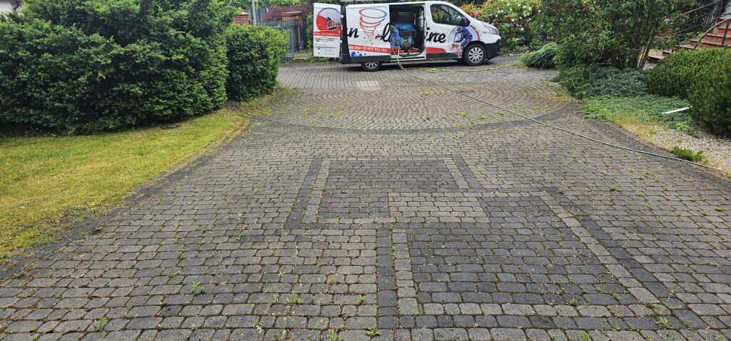 Czyszczenie kostki brukowej