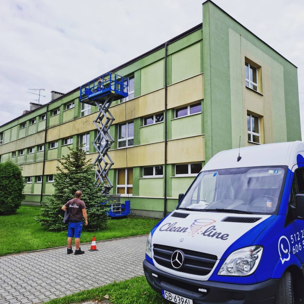 Czyszczenie elewacji
