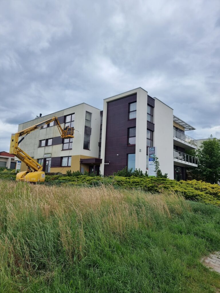 Czyszczenie elewacji
